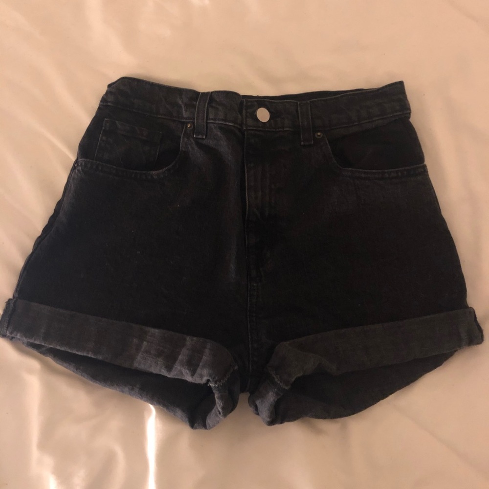 BDG Mom Jean Shorts